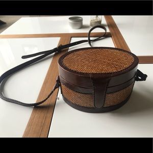 Vintage wicker rattan Island Import Inc Handbag ❤️